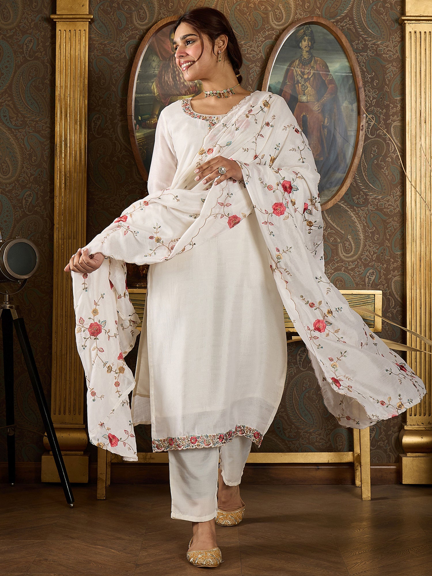 Holi, Id-ul-Fitr  ,Gudi Padwa  ,Maha Shivaratri ,Dresses for holi ,Pakistani suits ,Holi outfit ,Kurta sets with dupatta ,Anarkali suits ,Printed maxi dresses, Indo-western dresses ,Cotton Dress ,Floral Dress, Ethnic Wear, Ethnic Dresses, Red suits, Suits, Kurtas, Myntra Finds, New Designs, New Arrivals, Trending Dress, Ethnic Look, Bridal look, aacho, Love season, Libas, Aurelia, indya, Shalwar kameez, Salwar, Sword, Sherwani, Teal, Crop top, Anarkali, Floral design,