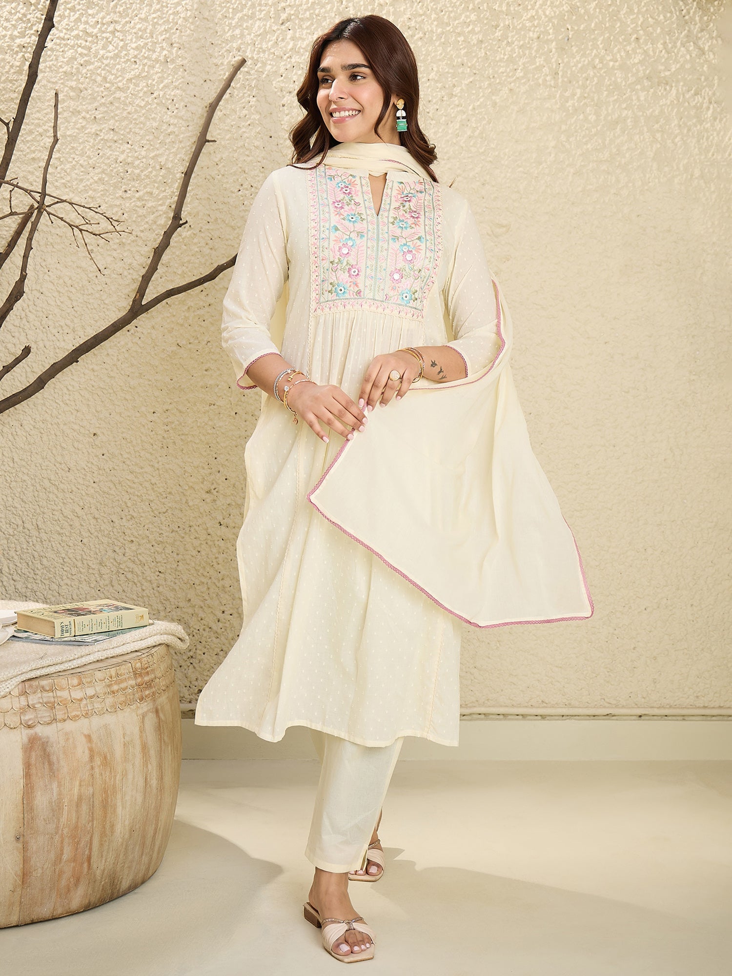 Holi, Id-ul-Fitr  ,Gudi Padwa  ,Maha Shivaratri ,Dresses for holi ,Pakistani suits ,Holi outfit ,Kurta sets with dupatta ,Anarkali suits ,Printed maxi dresses, Indo-western dresses ,Cotton Dress ,Floral Dress, Ethnic Wear, Ethnic Dresses, Red suits, Suits, Kurtas, Myntra Finds, New Designs, New Arrivals, Trending Dress, Ethnic Look, Bridal look, aacho, Love season, Libas, Aurelia, indya, Shalwar kameez, Salwar, Sword, Sherwani, Teal, Crop top, Anarkali, Floral design,