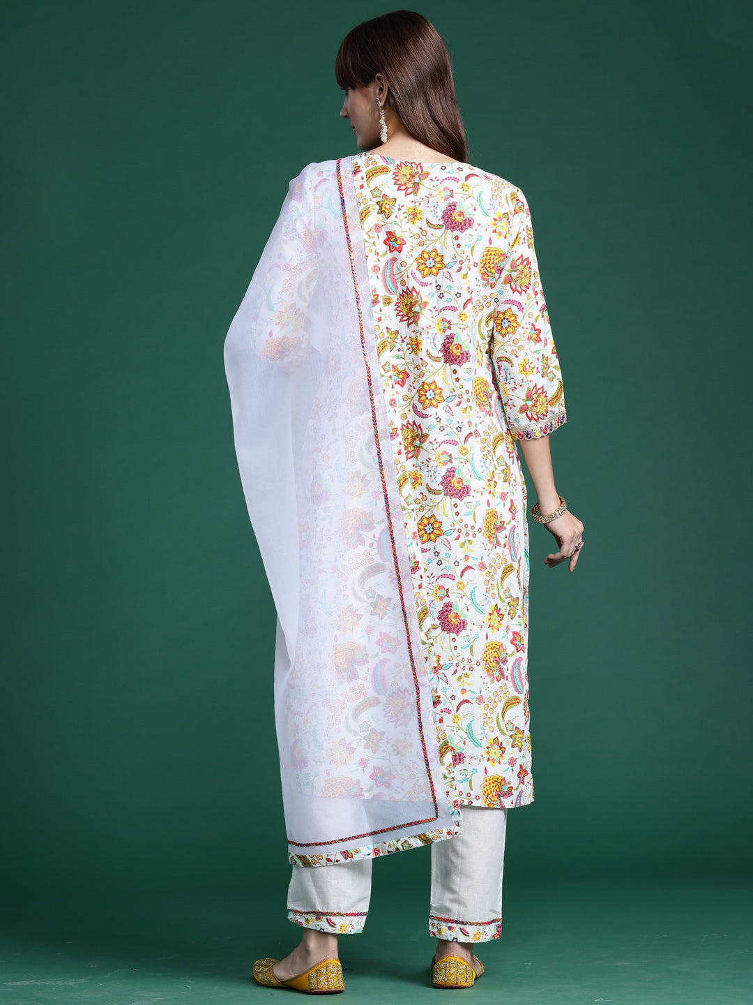 Holi, Id-ul-Fitr  ,Gudi Padwa  ,Maha Shivaratri ,Dresses for holi ,Pakistani suits ,Holi outfit ,Kurta sets with dupatta ,Anarkali suits ,Printed maxi dresses, Indo-western dresses ,Cotton Dress ,Floral Dress, Ethnic Wear, Ethnic Dresses, Red suits, Suits, Kurtas, Myntra Finds, New Designs, New Arrivals, Trending Dress, Ethnic Look, Bridal look, aacho, Love season, Libas, Aurelia, indya, Shalwar kameez, Salwar, Sword, Sherwani, Teal, Crop top, Anarkali, Floral design,