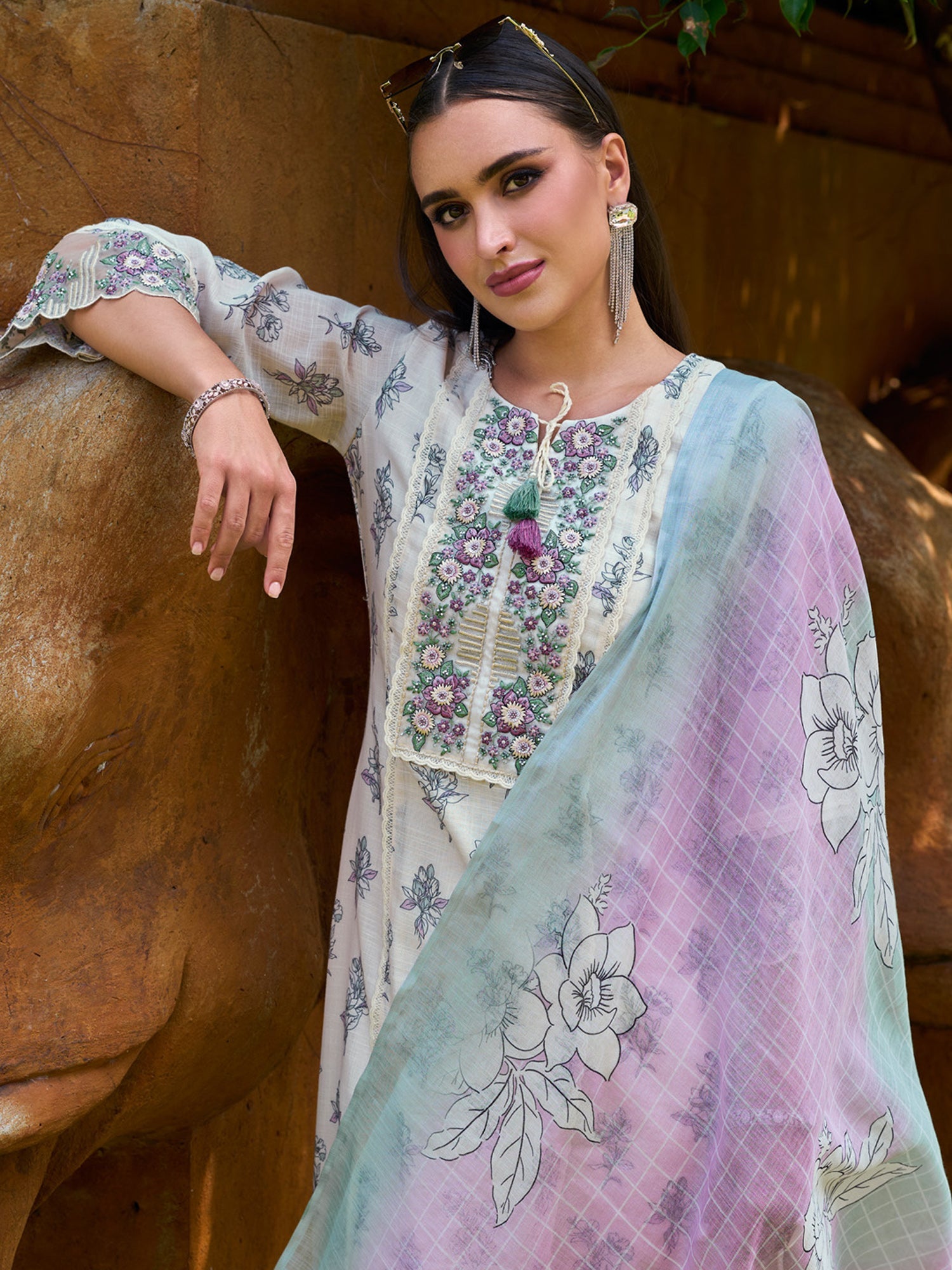 Holi, Id-ul-Fitr  ,Gudi Padwa  ,Maha Shivaratri ,Dresses for holi ,Pakistani suits ,Holi outfit ,Kurta sets with dupatta ,Anarkali suits ,Printed maxi dresses, Indo-western dresses ,Cotton Dress ,Floral Dress, Ethnic Wear, Ethnic Dresses, Red suits, Suits, Kurtas, Myntra Finds, New Designs, New Arrivals, Trending Dress, Ethnic Look, Bridal look, aacho, Love season, Libas, Aurelia, indya, Shalwar kameez, Salwar, Sword, Sherwani, Teal, Crop top, Anarkali, Floral design,