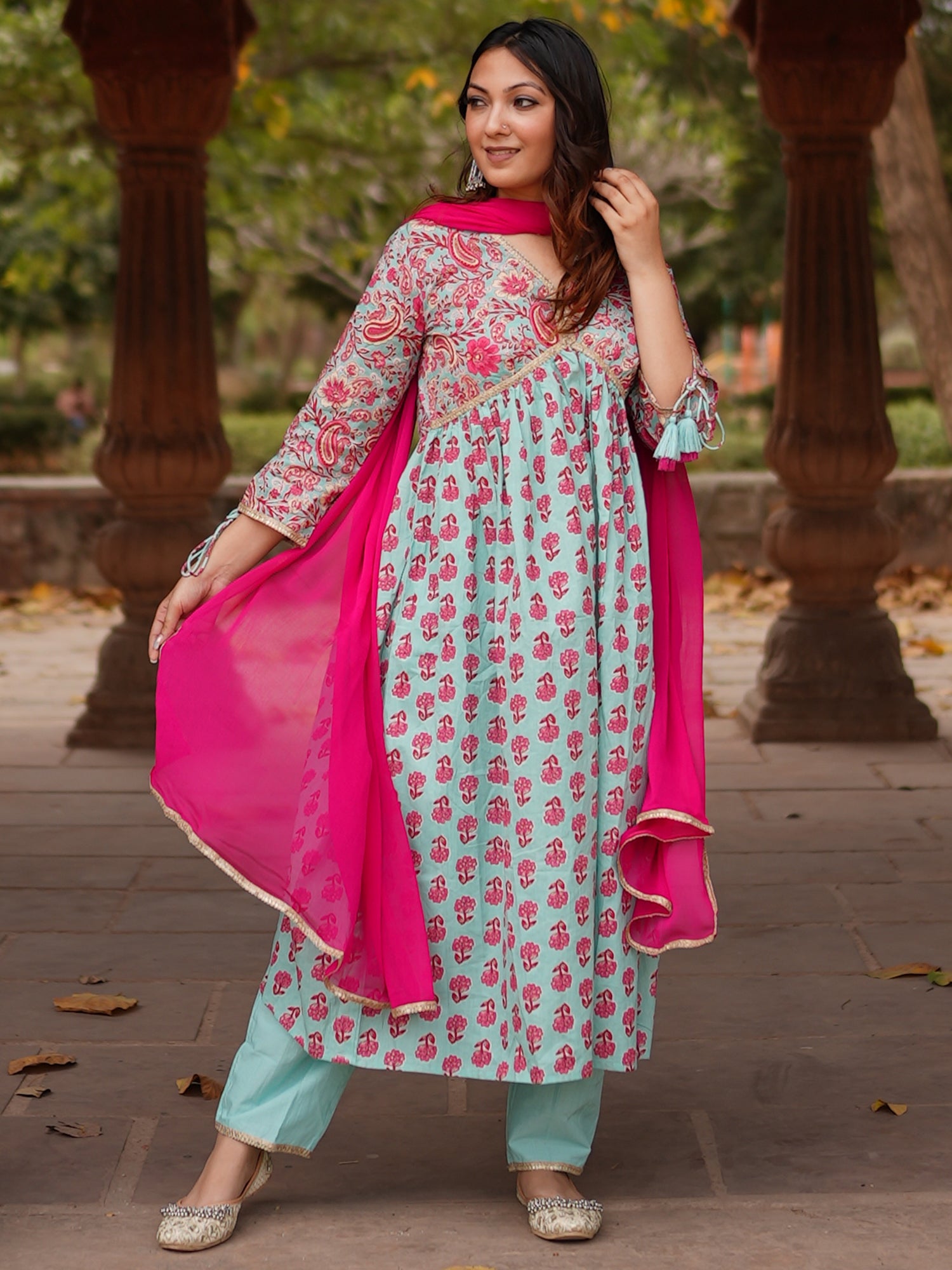 Indo Era Sea Green Floral Printed Empire Pure Cotton Kurta with Trousers & With Dupatta