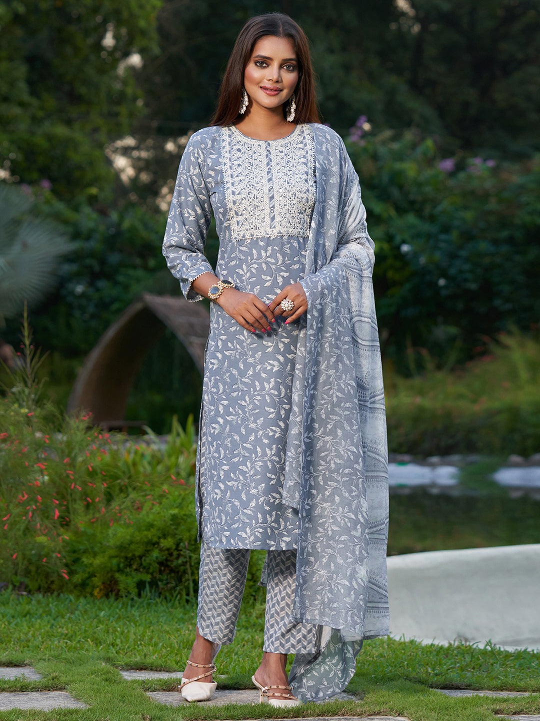 Suitsforwomen, womensuit, cottonsuits, partysuitsforwomen, dressforwomen, pakistanisuits, weddingsuits, womensuitsonline, myntrasuits, designersuitsforwomen, bestsuitforwomen, whitesuitsforwomen, clothingonlinesites, clothingbrand, RakshaBandhan, Newfashion, rakshabandhan gift, rakshabandhan suit, rakshabandhangiftsister, rakshabandhankurtaset, rakshabandhan dress for women, festive ethnic, festivekurtaset, festivesuits, casual wear women, partydresswomen, weddingkurtisforwomen, weddingwearsuit, libassuit