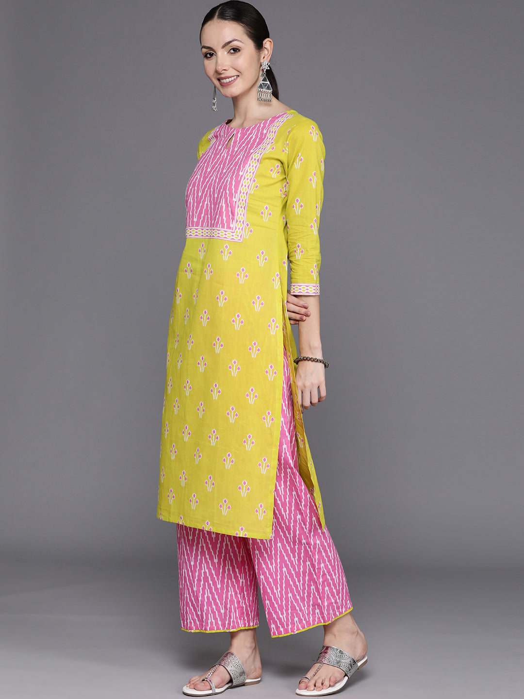 Holi, Id-ul-Fitr  ,Gudi Padwa  ,Maha Shivaratri ,Dresses for holi ,Pakistani suits ,Holi outfit ,Kurta sets with dupatta ,Anarkali suits ,Printed maxi dresses, Indo-western dresses ,Cotton Dress ,Floral Dress, Ethnic Wear, Ethnic Dresses, Red suits, Suits, Kurtas, Myntra Finds, New Designs, New Arrivals, Trending Dress, Ethnic Look, Bridal look, aacho, Love season, Libas, Aurelia, indya, Shalwar kameez, Salwar, Sword, Sherwani, Teal, Crop top, Anarkali, Floral design,